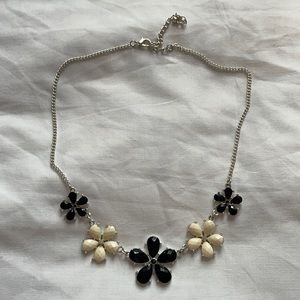 Balck and White Flower Necklace